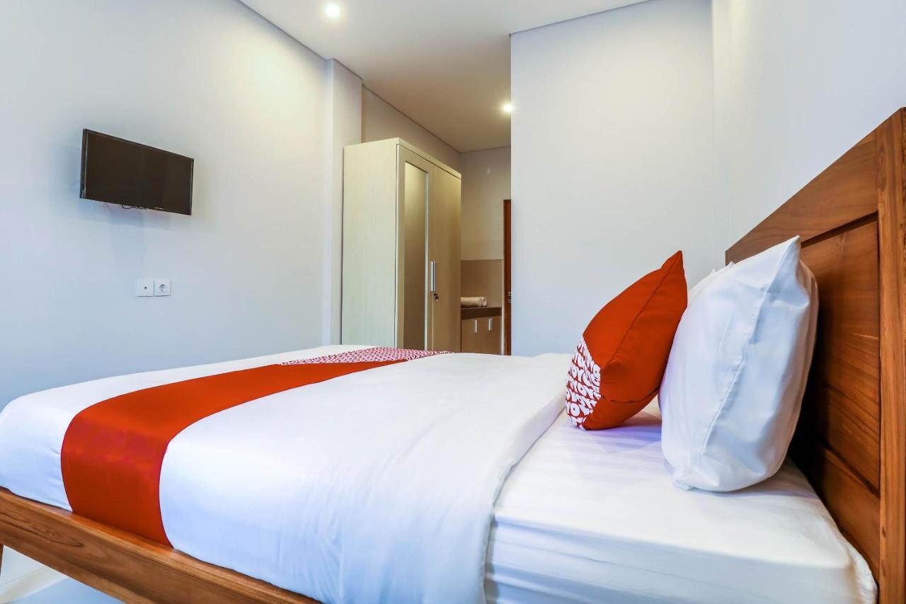 Oyo 1200 Kencana Residence Jimbaran Екстериор снимка