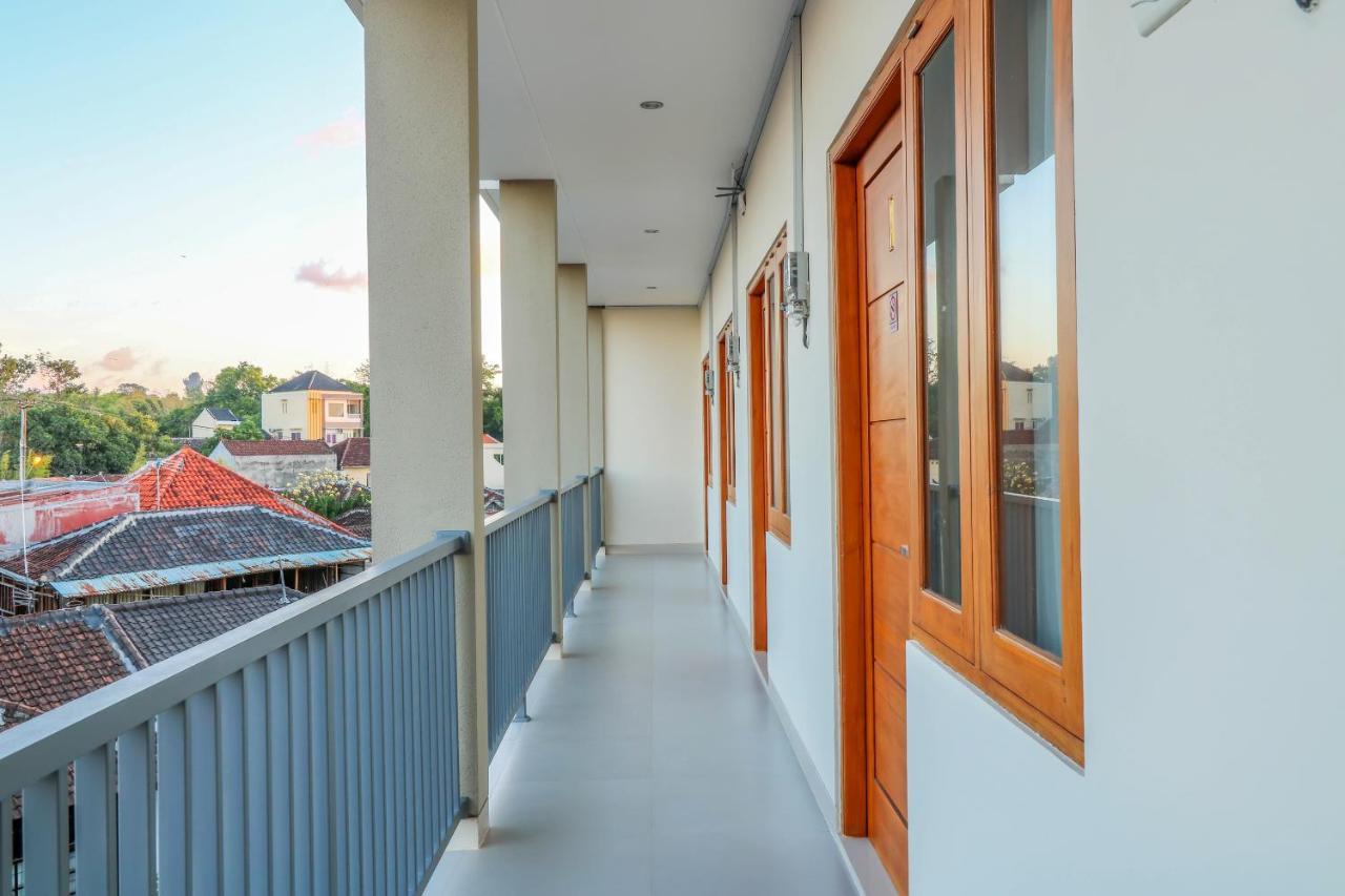 Oyo 1200 Kencana Residence Jimbaran Екстериор снимка